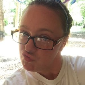 Meet your Posher, Priscilla